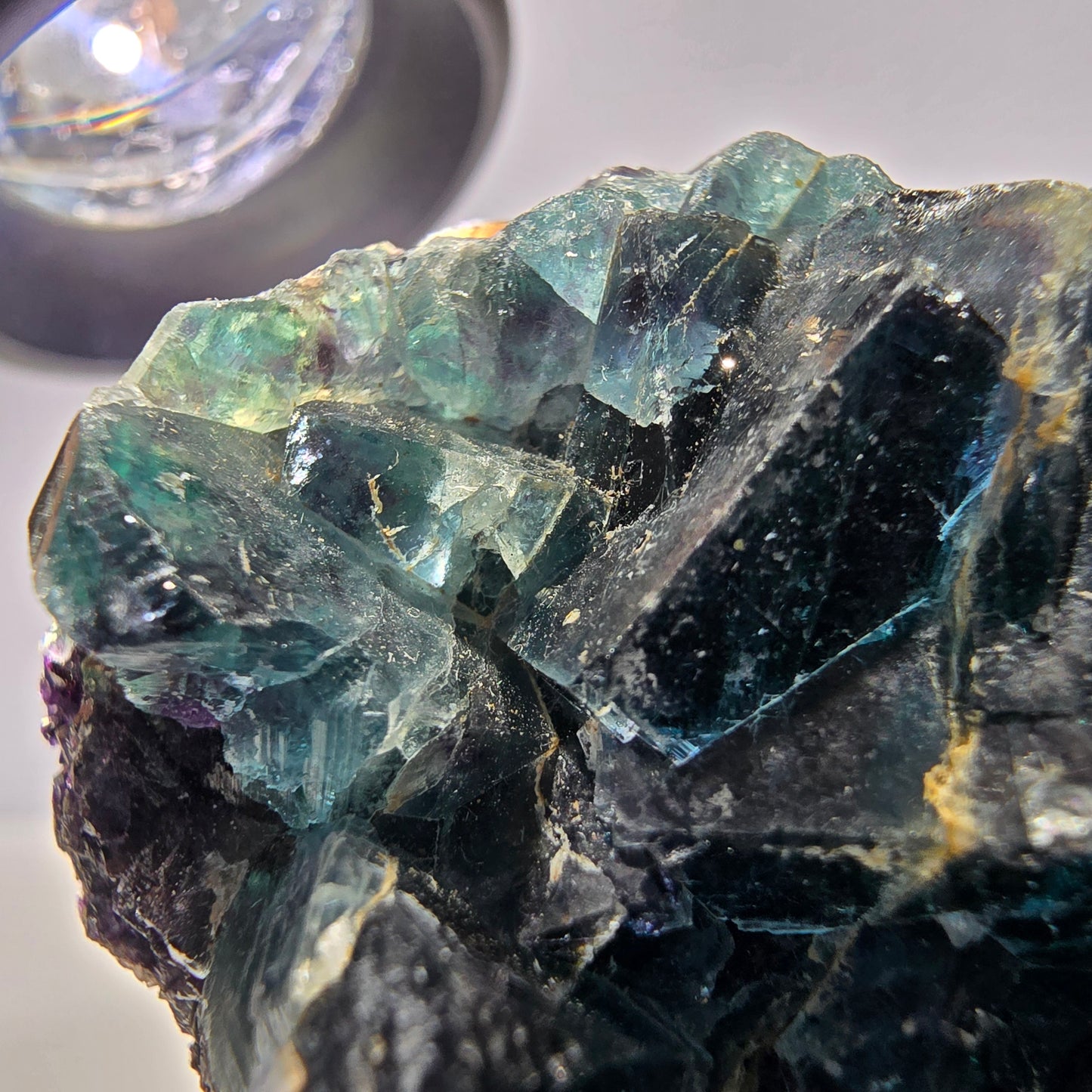Rare spécimen de cube de fluorite fantôme, zonal – Nouvelle découverte ! Okorusu, Namibie, 67 x 62 x 27 mm 