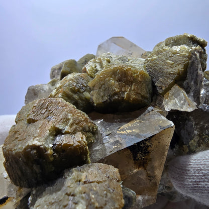 Grand spécimen de tourmaline Schorl, quartz fumé, muscovite et orthose, Erongo, Namibie, 145 x 112 x 80 mm 