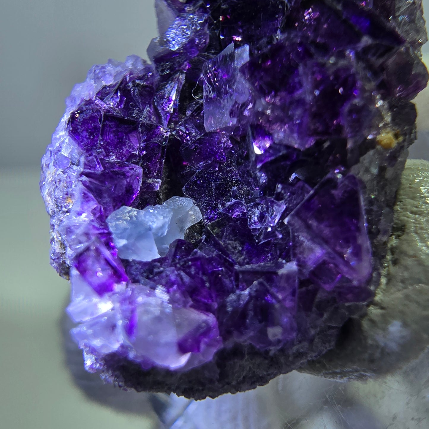 Rare spécimen de cube de fluorite fantôme, violet Okorusu, Namibie 31 x 18 x 10 mm 