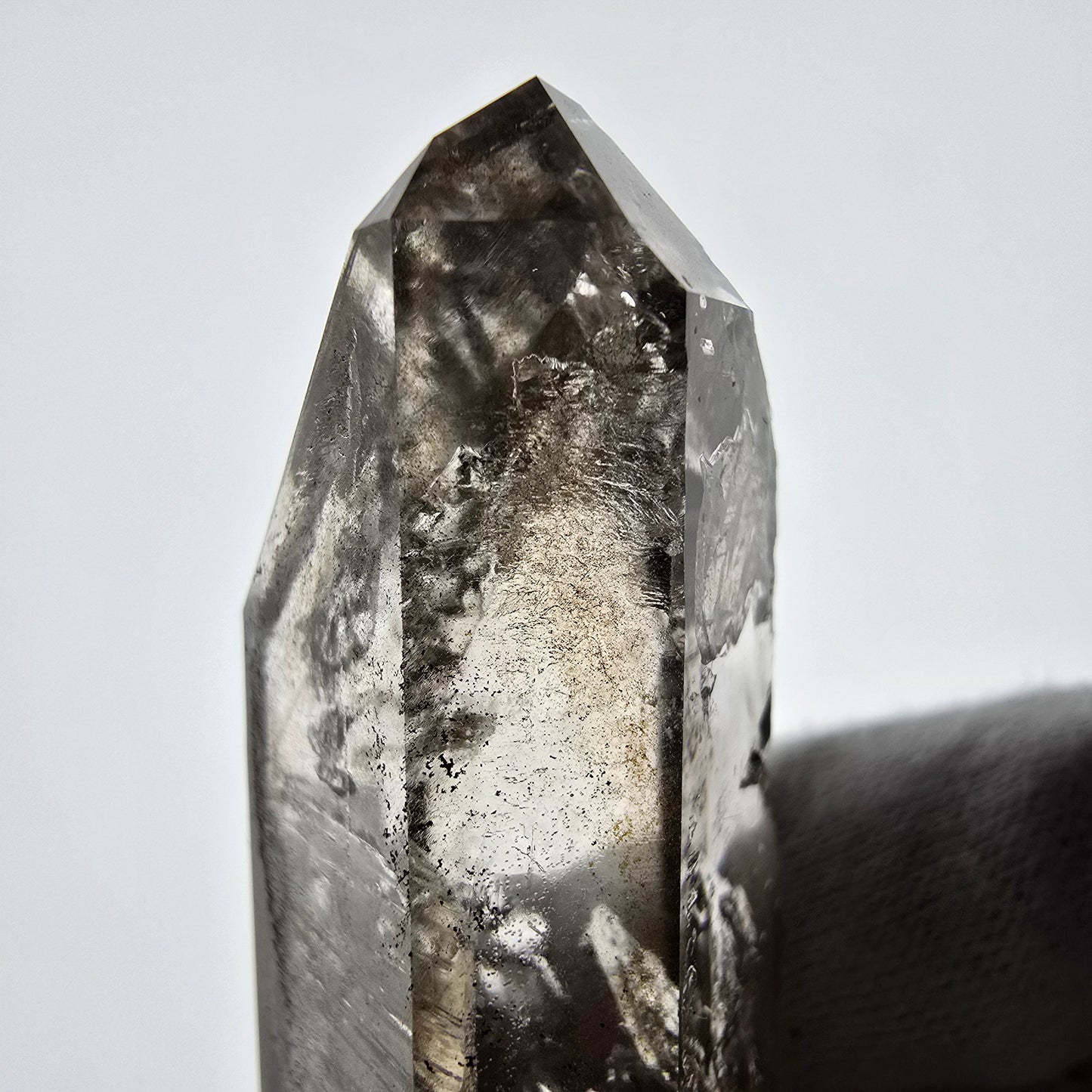 Sceptre en quartz fumé squelette Enhydro, 2x Bubble Valentine Pocket Goboboseb Namibie 79*28*22mm 