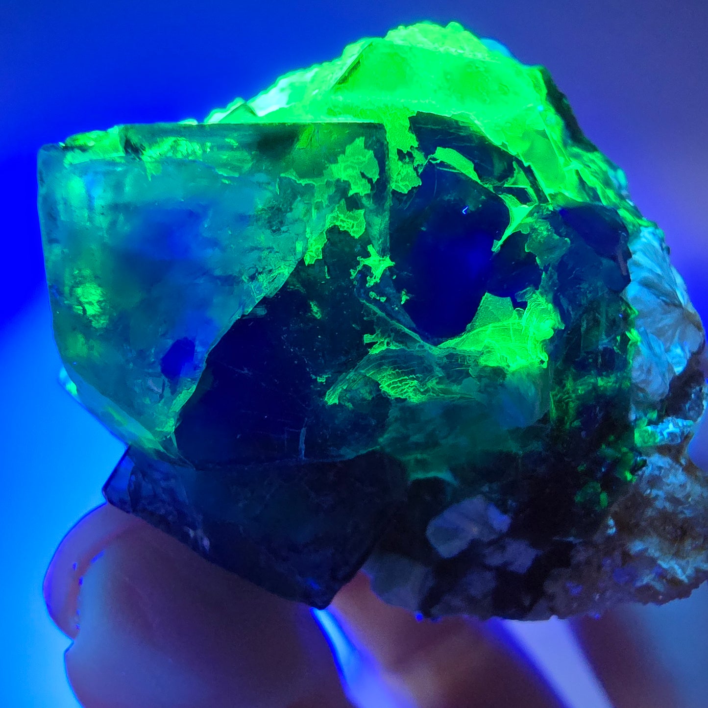Phantom fluorite, hyalite, muscovite, orthoclase stage Erongo, Namibia 47*43*36mm 