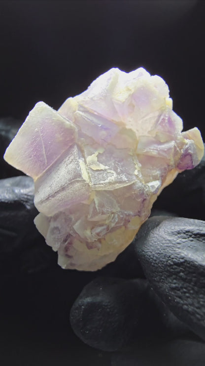 Cube de fluorite fantôme sur étape de quartz violet vert Omehane, Namibie 43*30*24mm