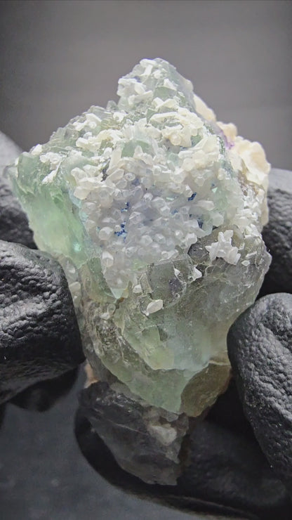 Cube de fluorite fantôme étagé, vert, bleu, violet, Omehane, namibie, 46x28x24mm