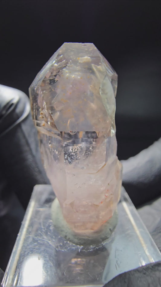 Pointe de sceptre de fenêtre en améthyste fantôme transparent Goboboseb namibie 38*16*18mm
